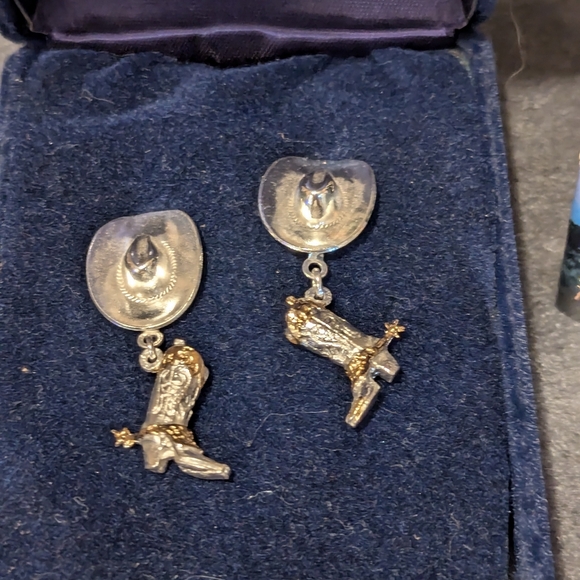 Montana Silversmith Western Dangle Earrings NIB - Picture 2 of 4